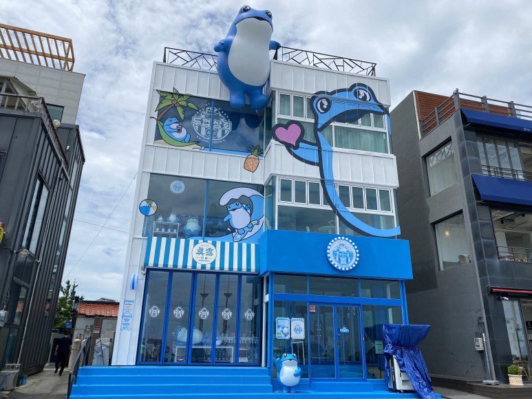 A view of the Jinro pop-up store.